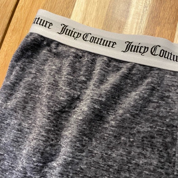 Juicy Couture - soft grey velour sleep/lounge shorts size large - Picture 4 of 8